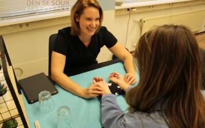 Denise Sour Acupunctuur wil uw pols voelen
